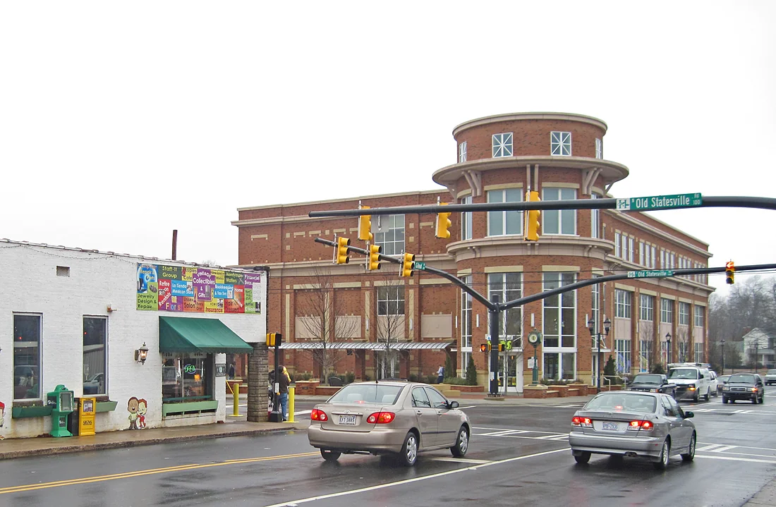 Fast, simple, and stress-free moves for families and businesses in Huntersville, NC